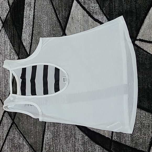 Victoria Secret VSX Sport  Exclusive Logo Cut-out Tank-top - Picture 8 of 13